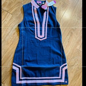 Boutique dress in navy and pink.
NEW with tags. By: Castaway;
Size: Medium.